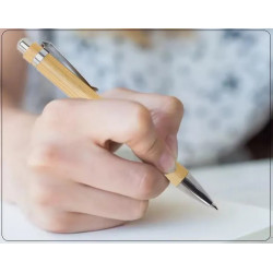 Stylo en bambou personnalisé